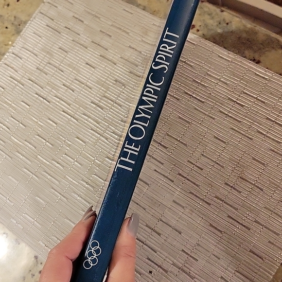 NEW The Olympic Spirit Coffee, coffee table book, oversized - Picture 6 of 11